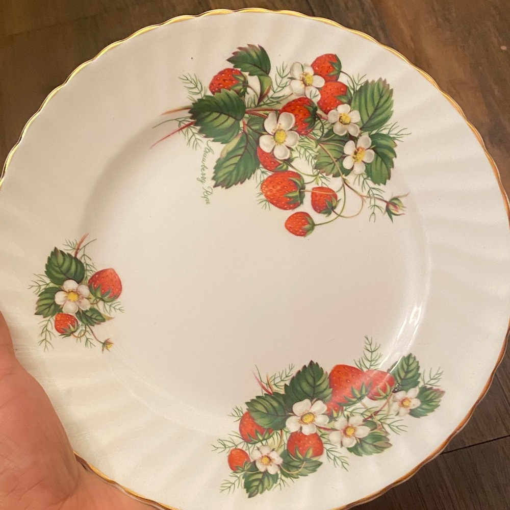 Charming Floral Dinnerware Set with Cream Accents - Picture 11 of 14